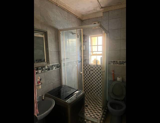 2 BEDROOM APARTMENT FOR SALE IN MAYVILLE